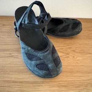 Merrell Women's Black Sandals